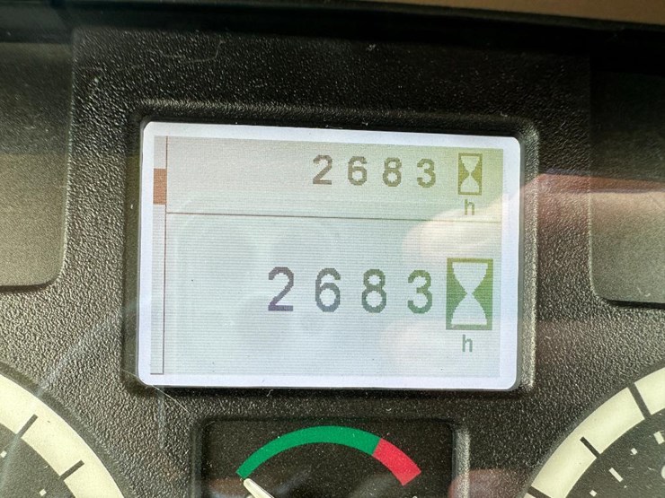 2014-john-deere-6115m-image-67
