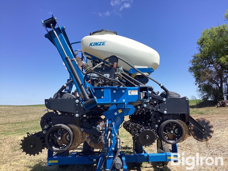 2023-kinze-3505-image-13