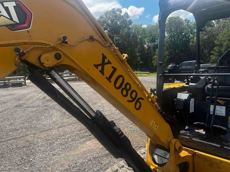 2020-caterpillar-302.7d-image-13