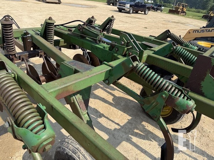 john-deere-710-image-6