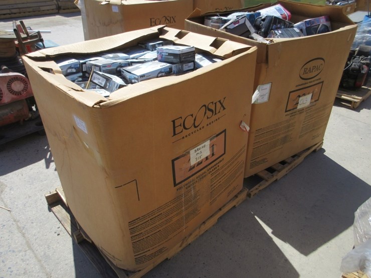(2)-pallets-of-misc-automotive-car-seat-covers,-image-3