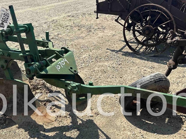john-deere-2-image-1
