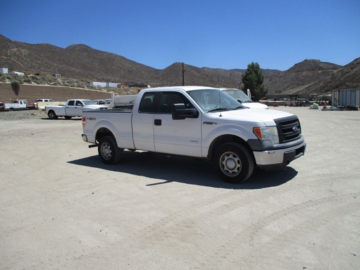 2013-ford-f150-xl-image-2