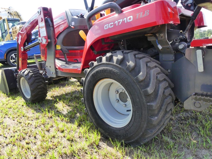 massey-ferguson-gc1710-image-6