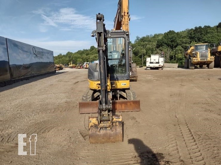 2006-deere-35d-image-2