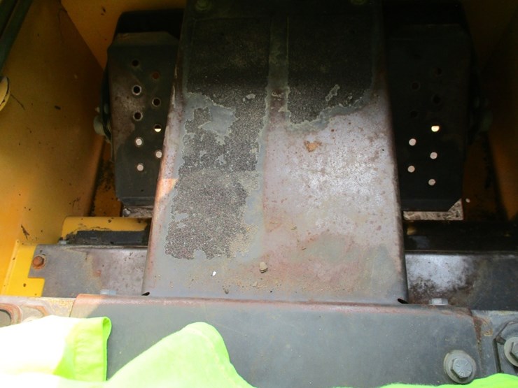 2005-new-holland-ls160-image-11