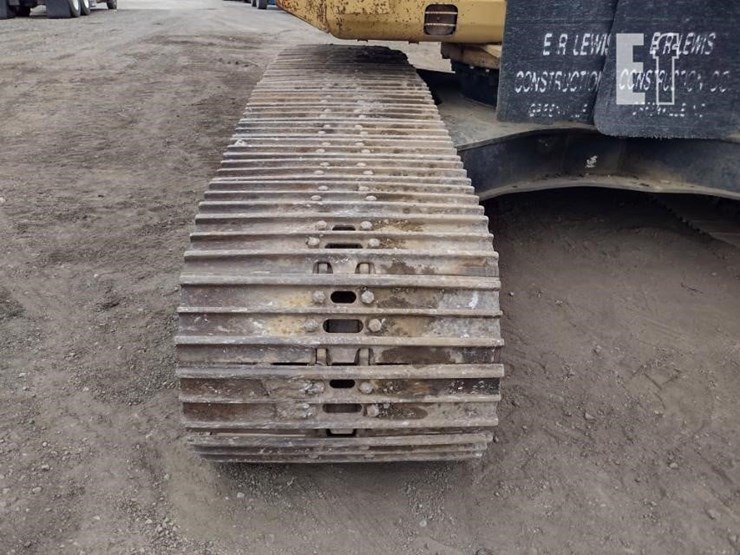 caterpillar-322l-image-31