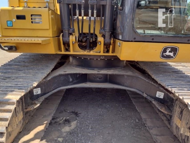 2019-deere-130g-image-19