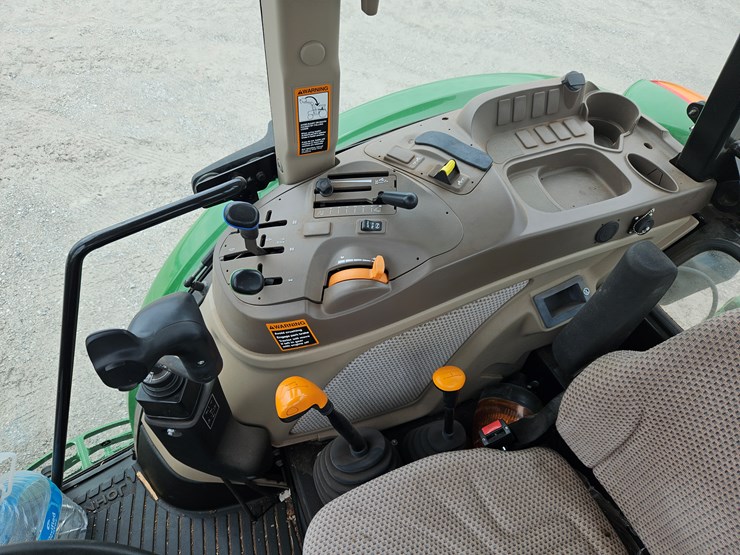 2020-john-deere-6105e-image-20