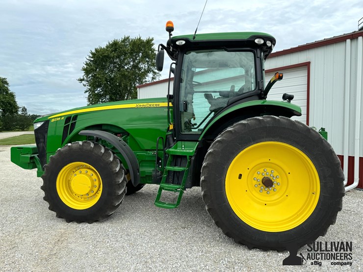 2011-john-deere-8235r-image-7