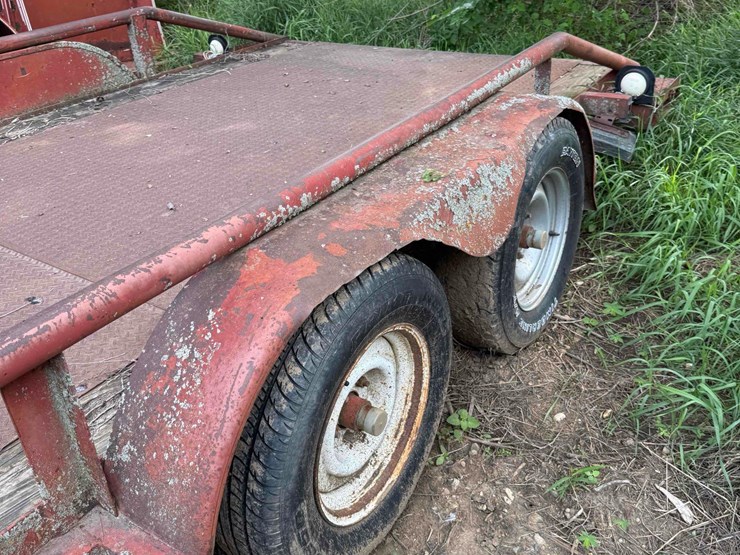77-1/2”-x-16ft-flatbed-trailer-image-11
