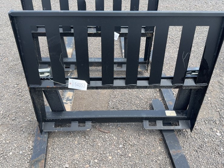 #2061-•-trubilt-42"-skid-steer-pallet-forks-image-3