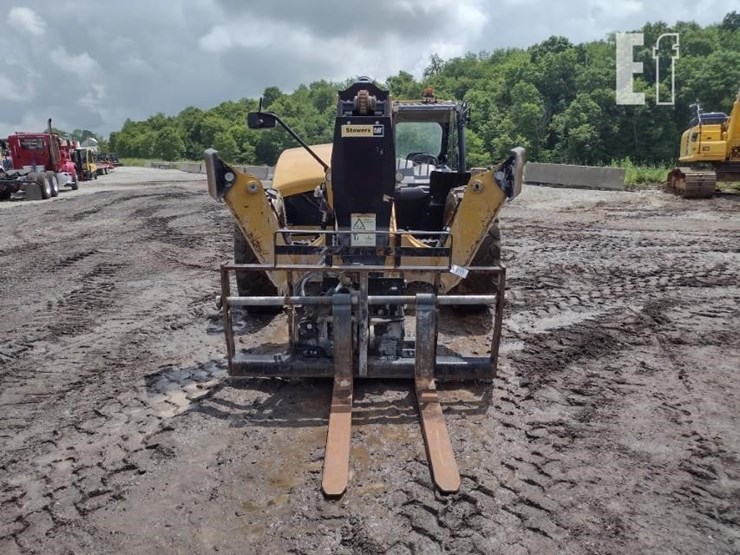 2021-caterpillar-tl1055-image-2