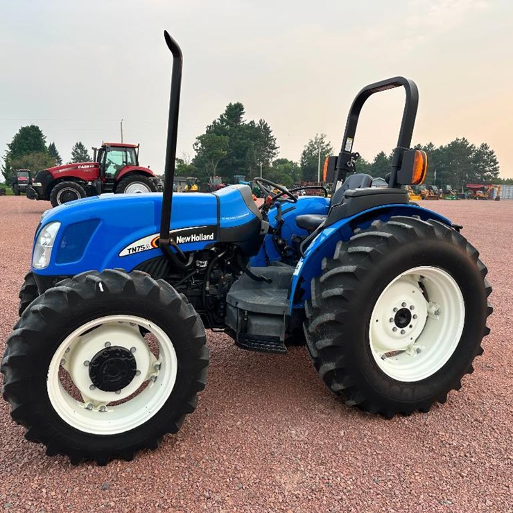 2005 NEW HOLLAND TN75A