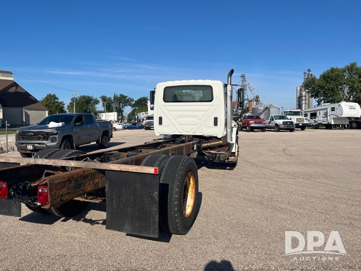 2012-international-durastar-4400-image-9