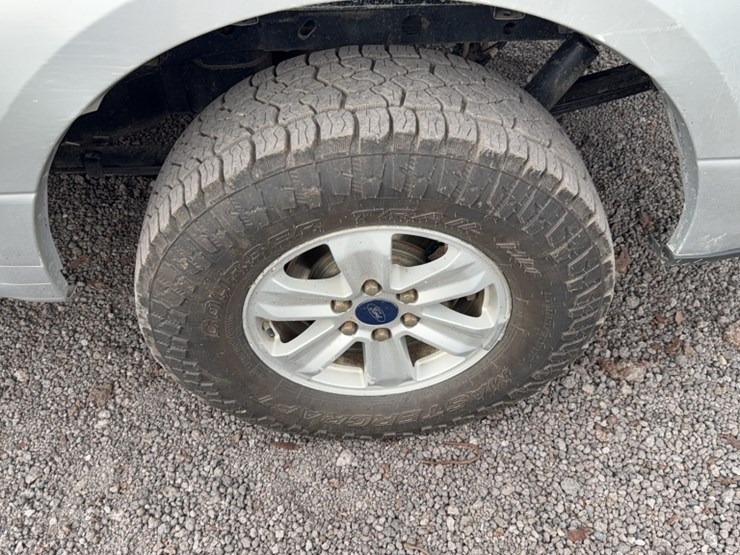 2017-ford-f150-image-14