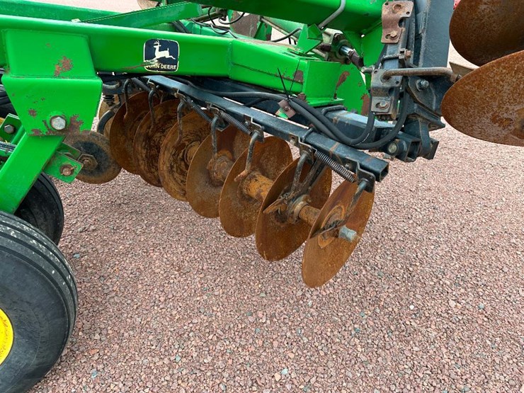 john-deere-630-image-15
