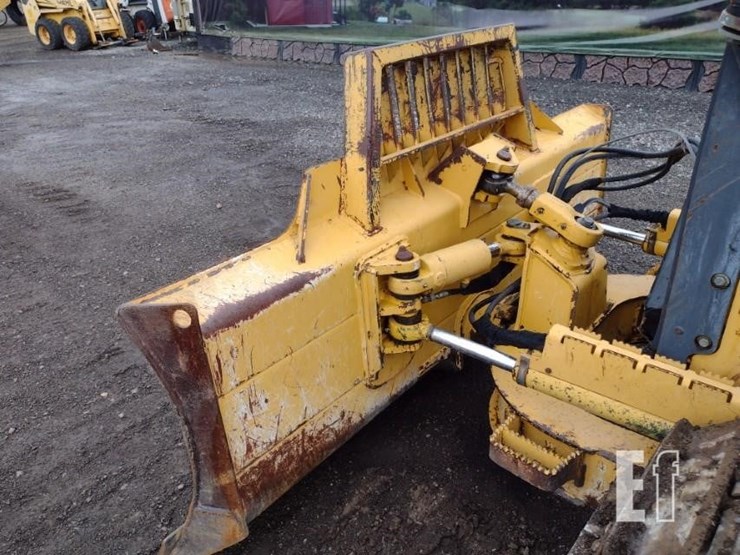 2006-deere-450j-lt-image-17