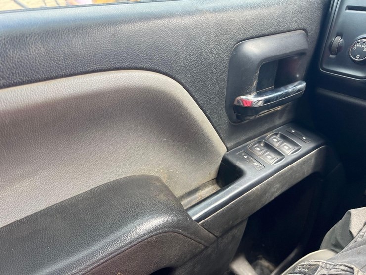 2016-chevrolet-silverado-2500-image-28