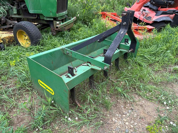 61”-bomgaars-3pt-box-blade-image-2
