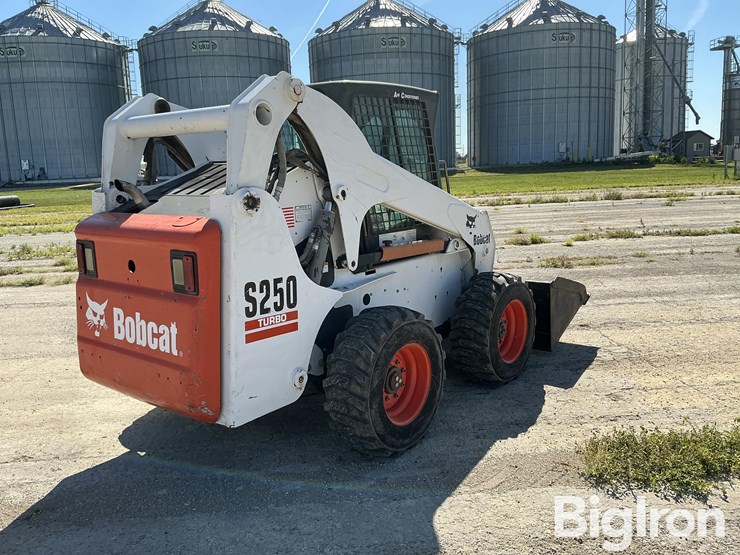 2002-bobcat-s250-image-5