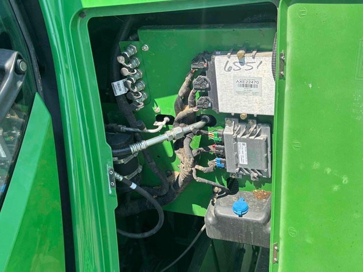 2013-john-deere-s680-image-42