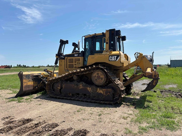 caterpillar-d6t-image-9