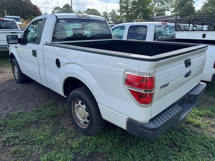 2011-ford-f150-xl-image-4