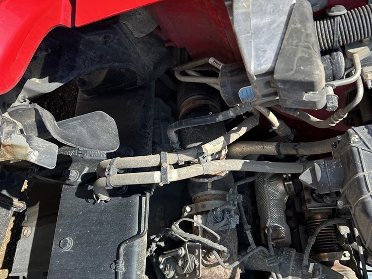 2020-peterbilt-567-image-27