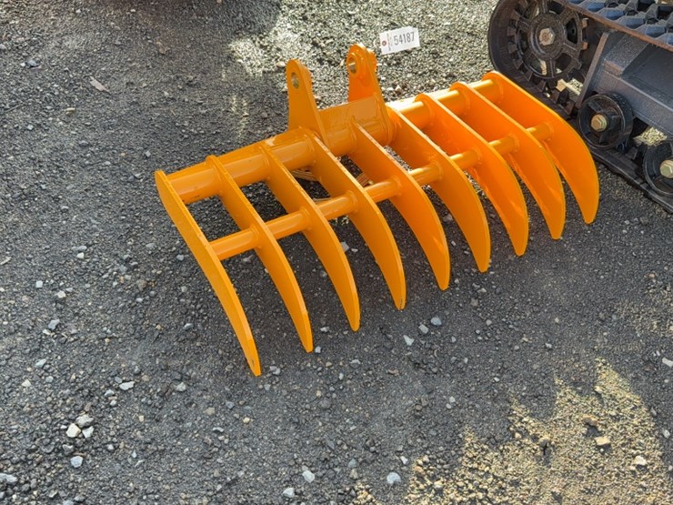 2016-caterpillar-305-image-2