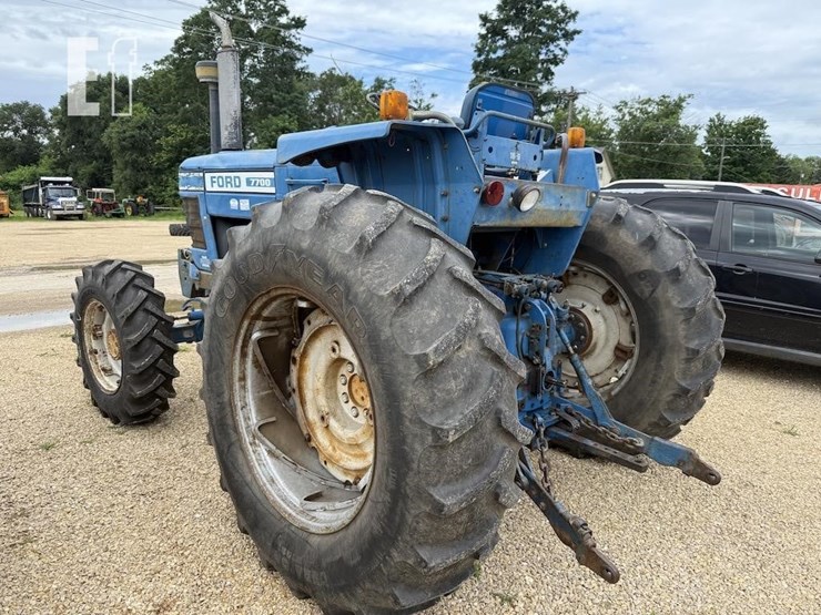 ford-7700-image-5