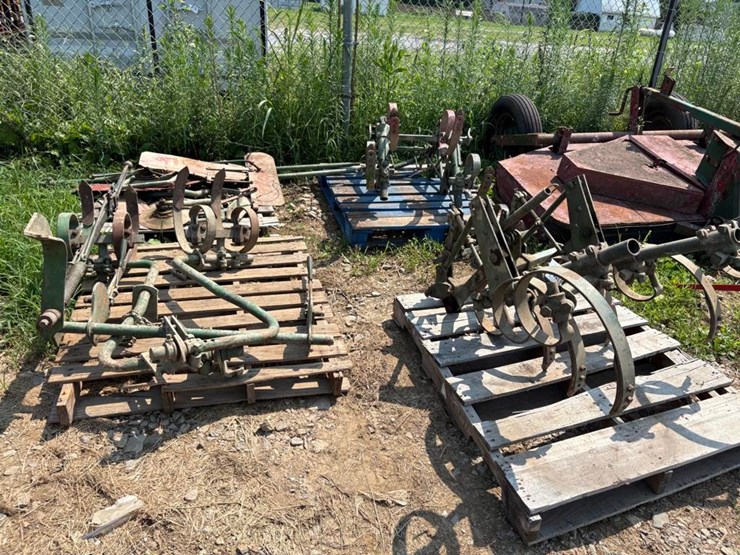 john-deere-2-image-1
