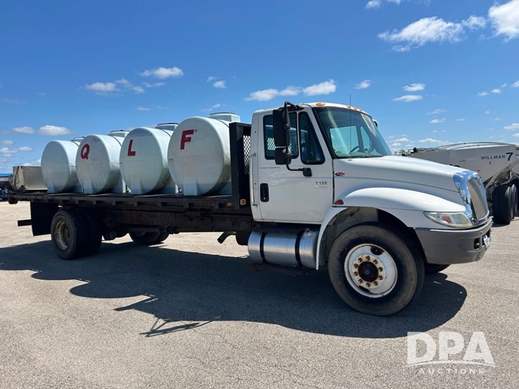 2005-international-durastar-4300-image-11