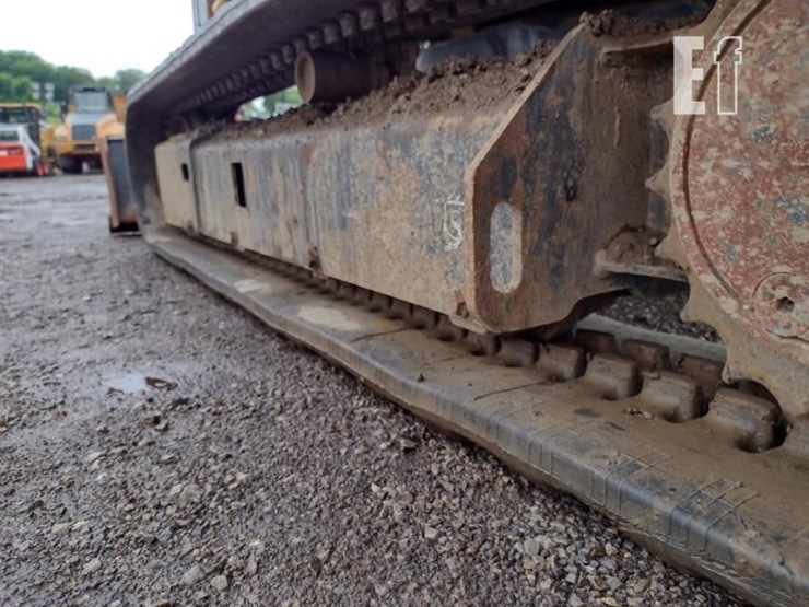 2007-deere-35d-image-34