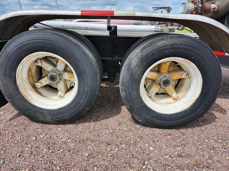 1985-pratt-tanker-trailer-image-13