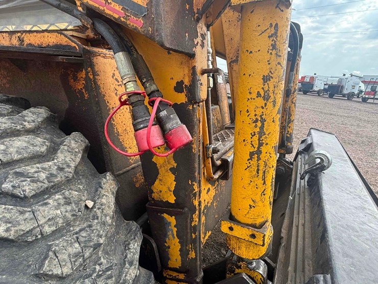 hydra-mac-inc.-1300-skid-steer-image-13