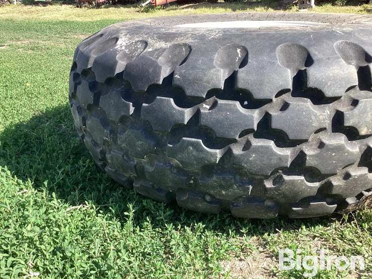 firestone-23.1-26-tire-&-wheel-image-9