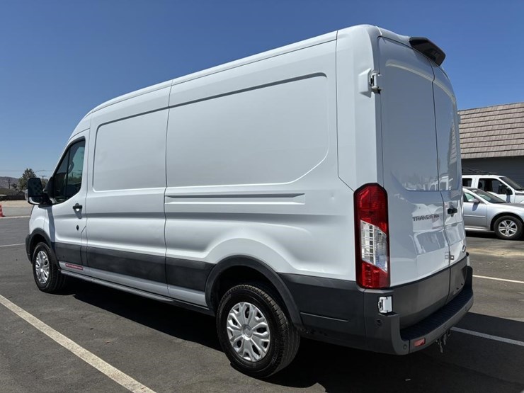 2021-ford-transit-image-4