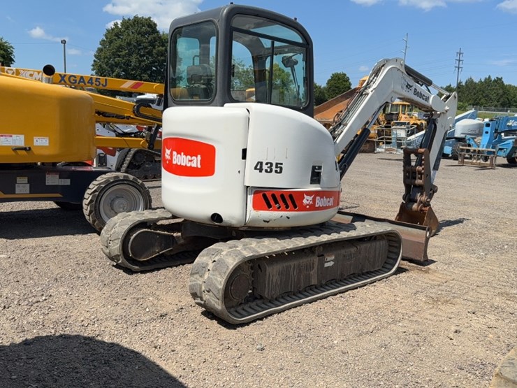 2008-bobcat-435-image-10
