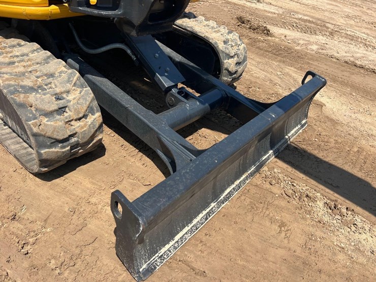 2023-deere-30g-image-16