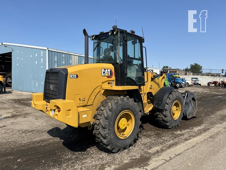 2021-caterpillar-920-image-4