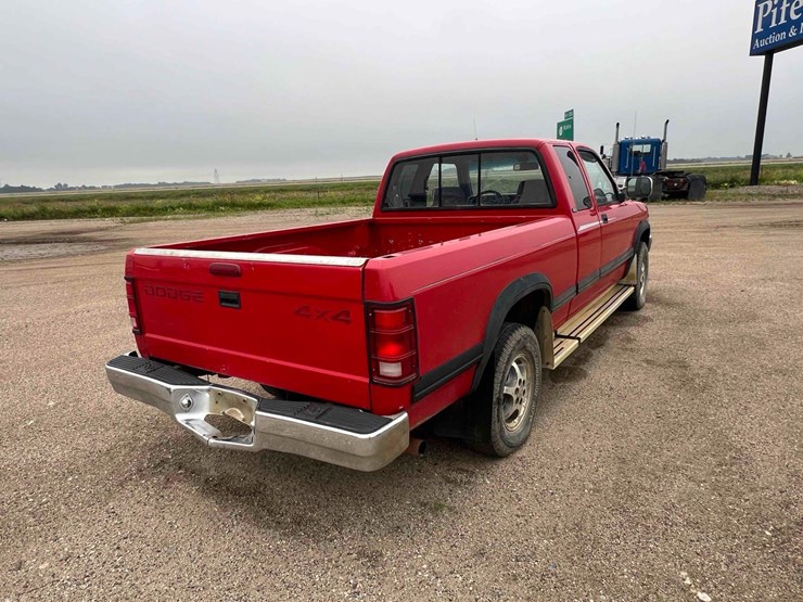 1996-dodge-dakota-image-5