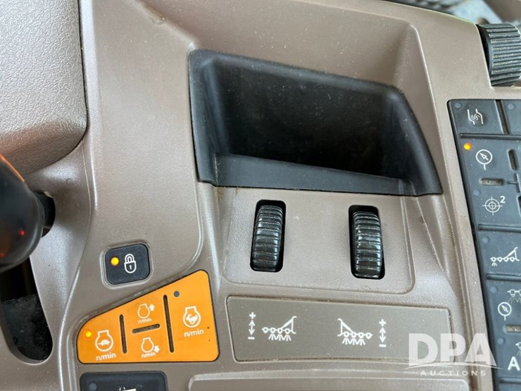 2020-john-deere-r4045-image-99