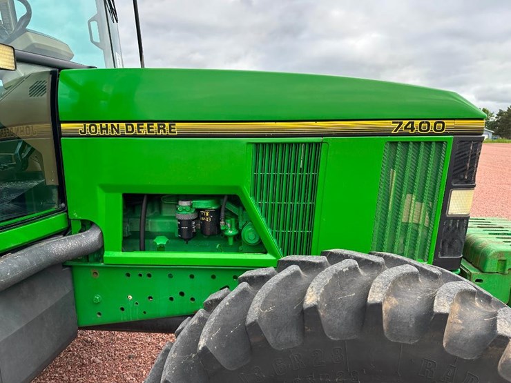 1996-john-deere-7400-image-33
