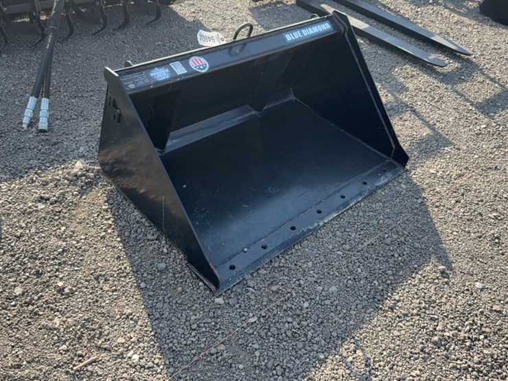 #2069-•-blue-diamond-44"-mini-skid-steer-smooth-bucket-image-1