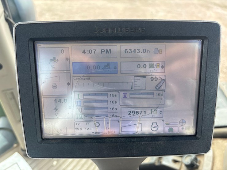2014-john-deere-8335rt-image-44
