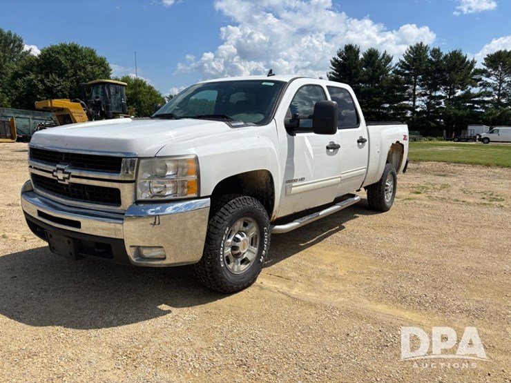 2010-chevy-2500hd-pickup-(dr11857)-image-2