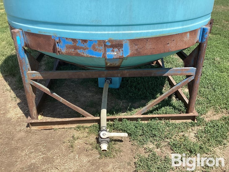 2,300-gal-poly-tank-w/-stand-image-17