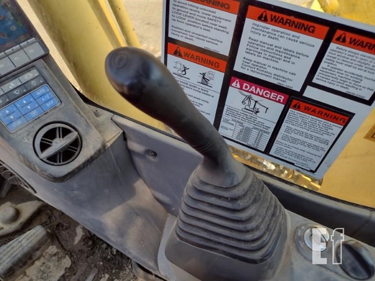 2012-komatsu-pc200-image-10