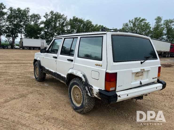 1990-jeep-cherokee-limited-image-15